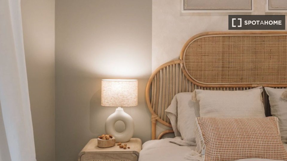 Apartment Lisbon, 1 bed — photo 8