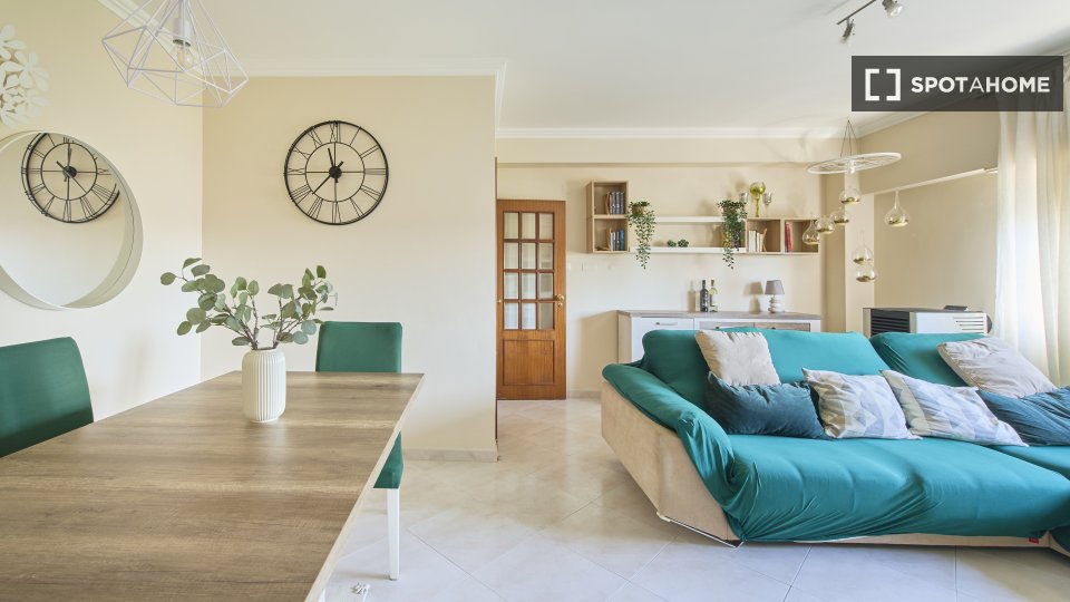Apartment Lisbon, 2 beds, 90m² — photo 14