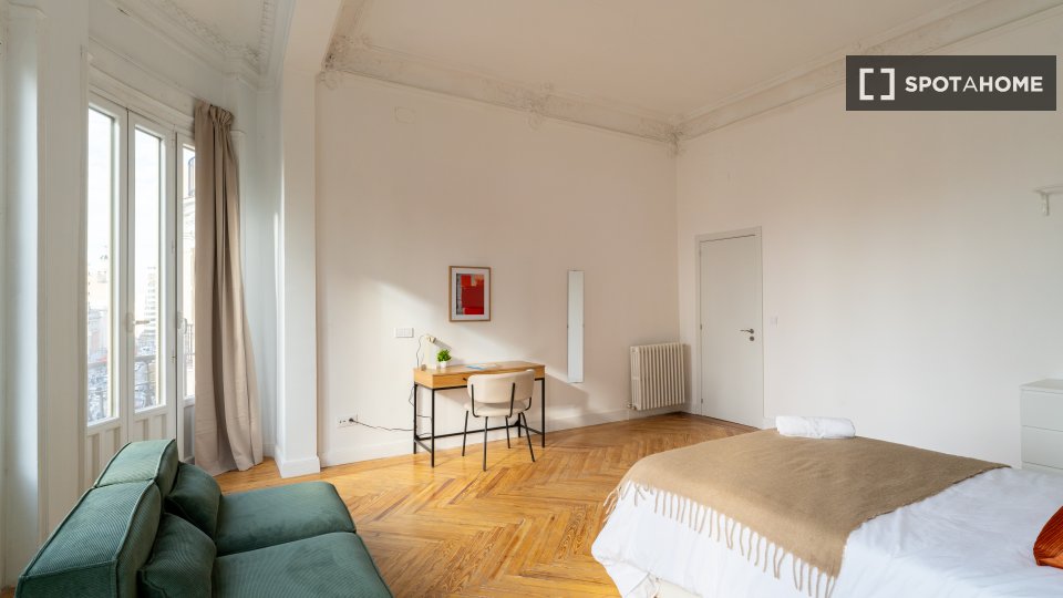 Double room Madrid, 9 beds — photo 14
