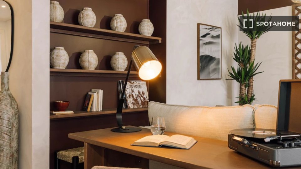 Apartment Lisbon, 2 beds — photo 17