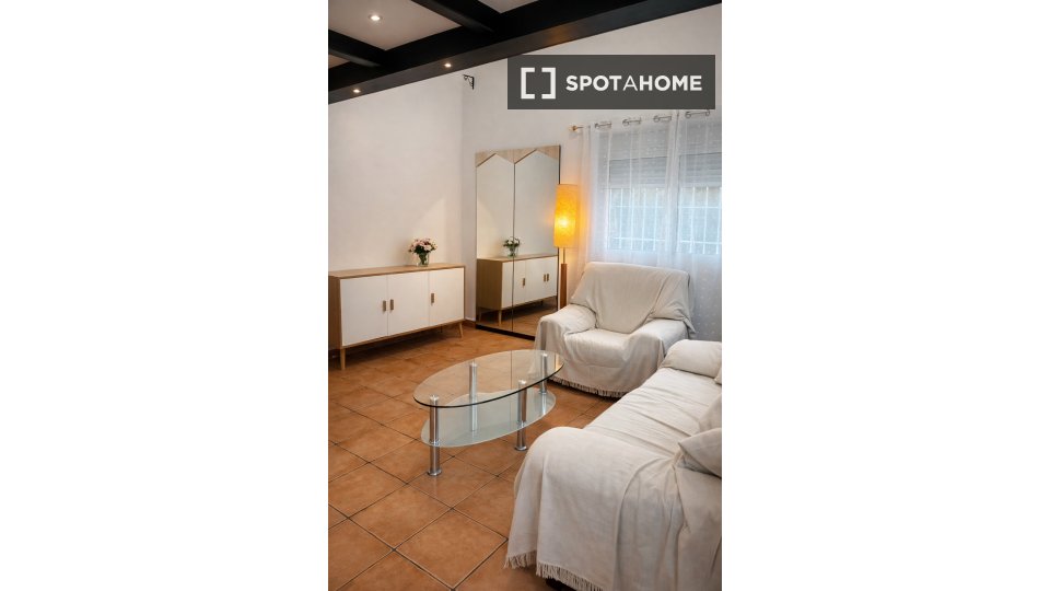 Apartment Alicante, 2 beds, 45m² — photo 1
