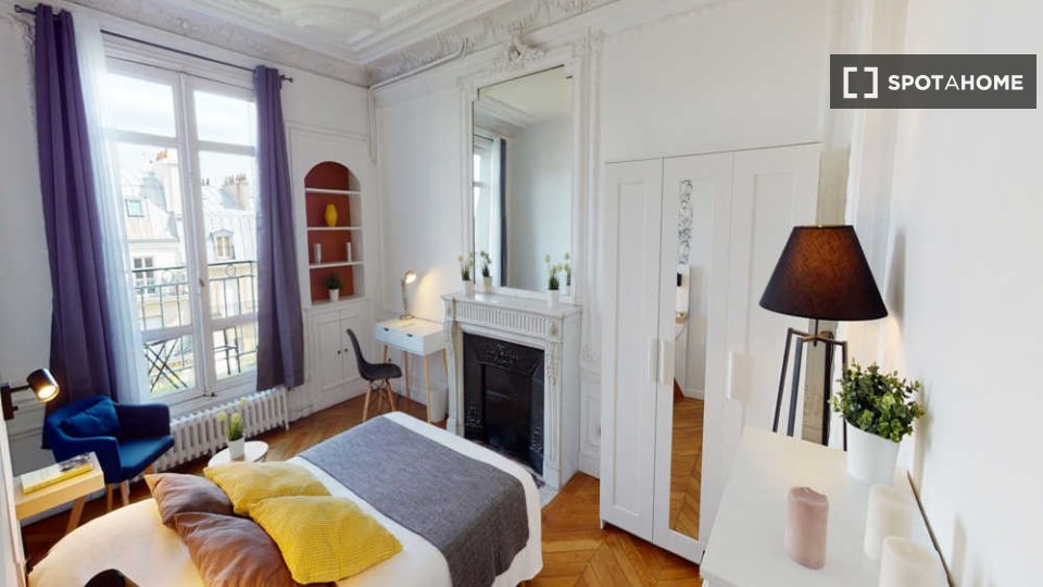 Double room Paris, 10 beds, 180m² — photo 1