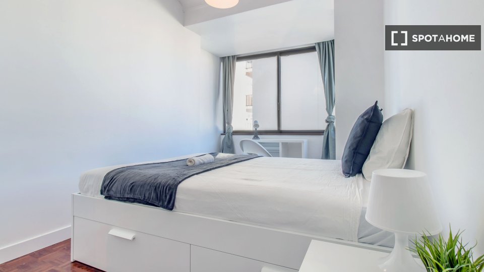 Double room Lisbon, 10 beds — photo 16
