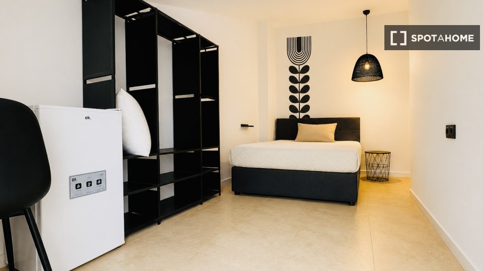 Habitación en piso compartido en alquiler en Burjassot