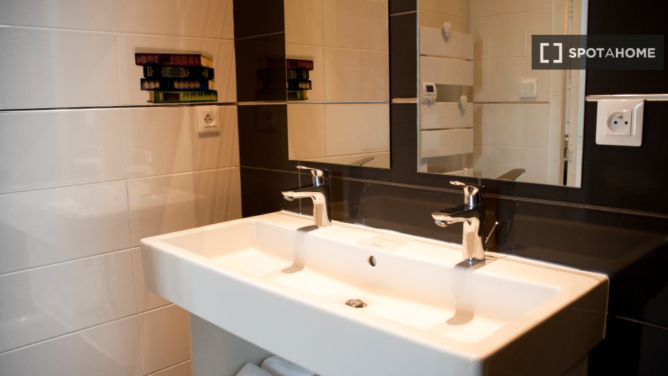 Apartment Lyon, 1 bed — photo 1