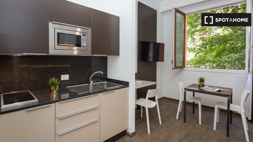 Studio apartment for rent in Via di Acqua Bullicante, Rome - a Roma
