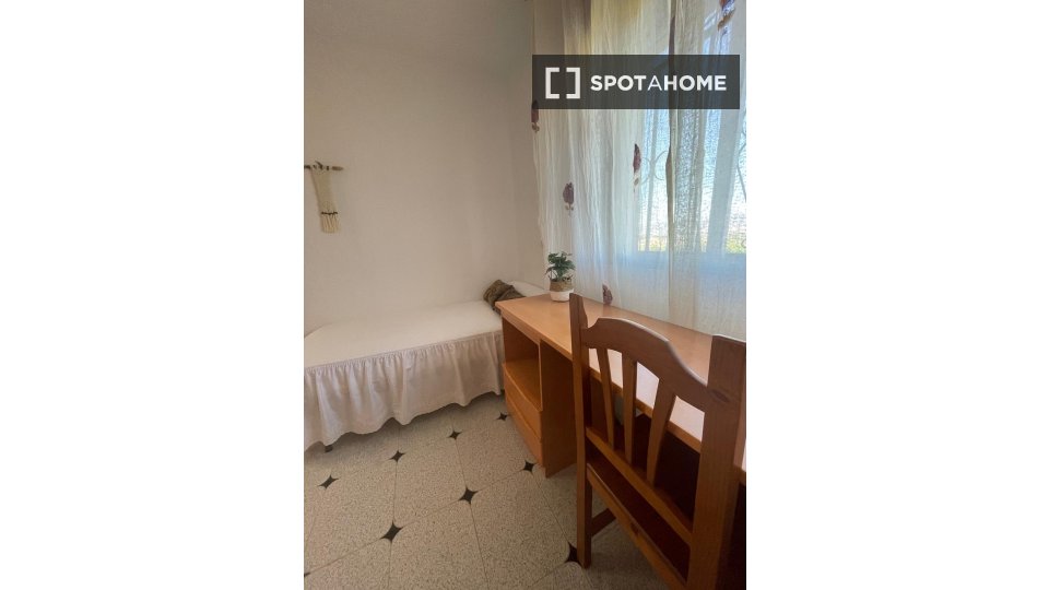 Apartment Granada, 3 beds, 90m² — photo 16