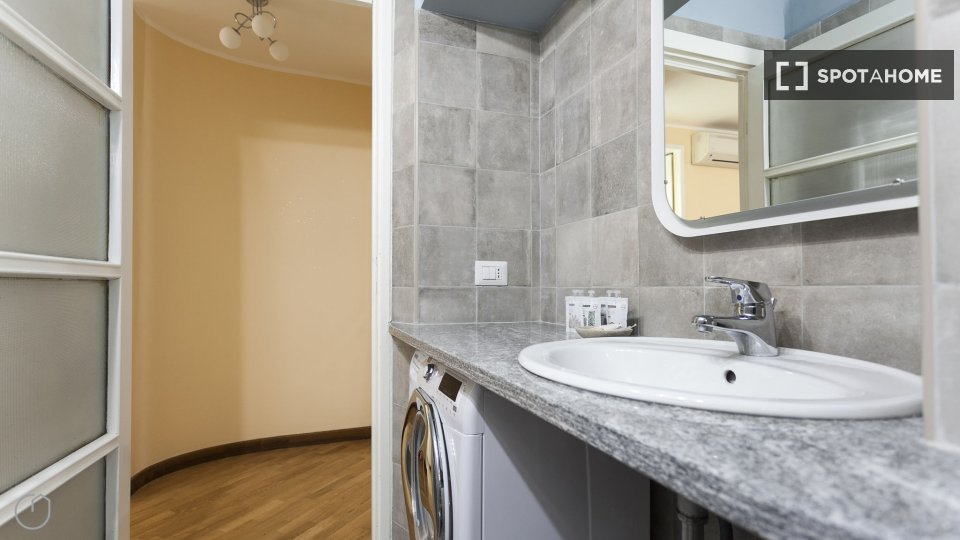 Apartment Milan, 1 bed, 56m² — photo 12