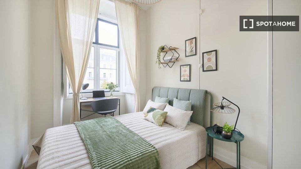 Double room Lisbon, 9 beds — photo 11