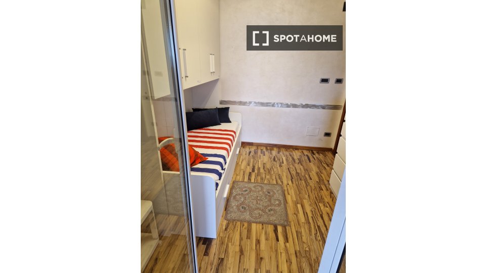 Double room Turin, 5 beds, 136m² — photo 12