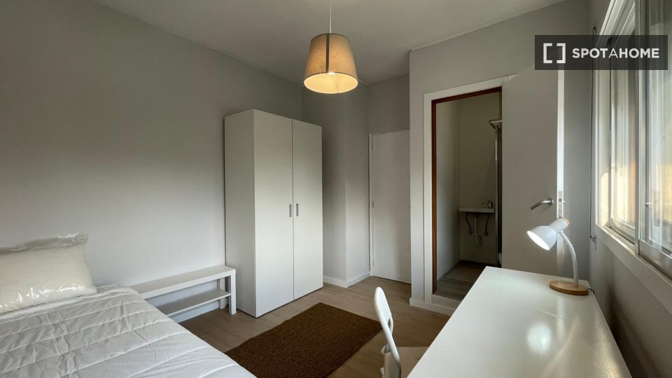 Double room Porto, 4 beds — photo 8
