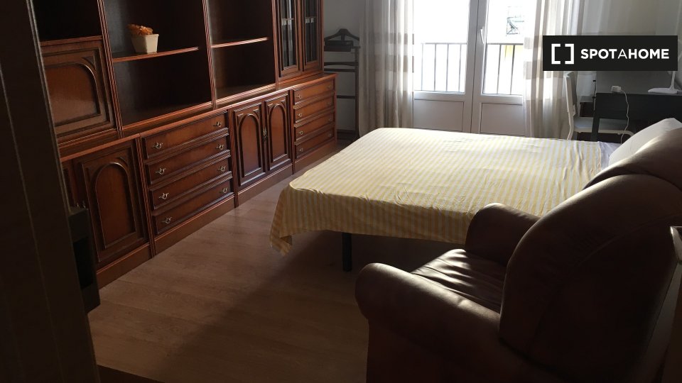 Double room Pamplona, 6 beds — photo 15