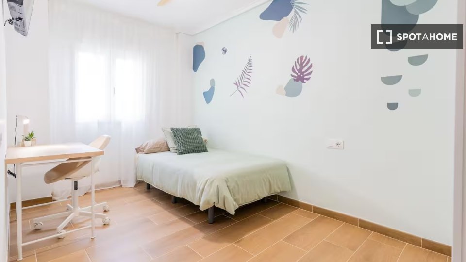 Apartment Valencia, 3 beds — photo 5