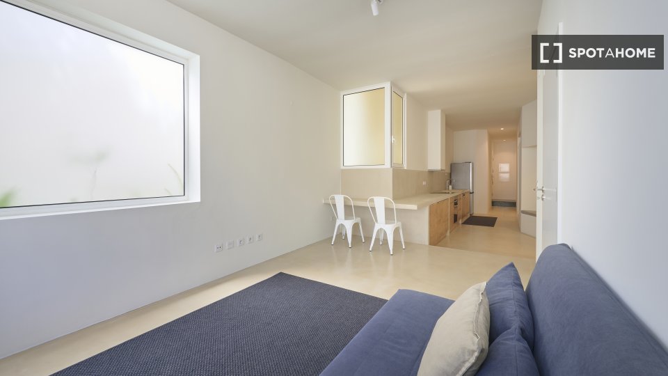 Apartment Lisbon, 2 beds — photo 16