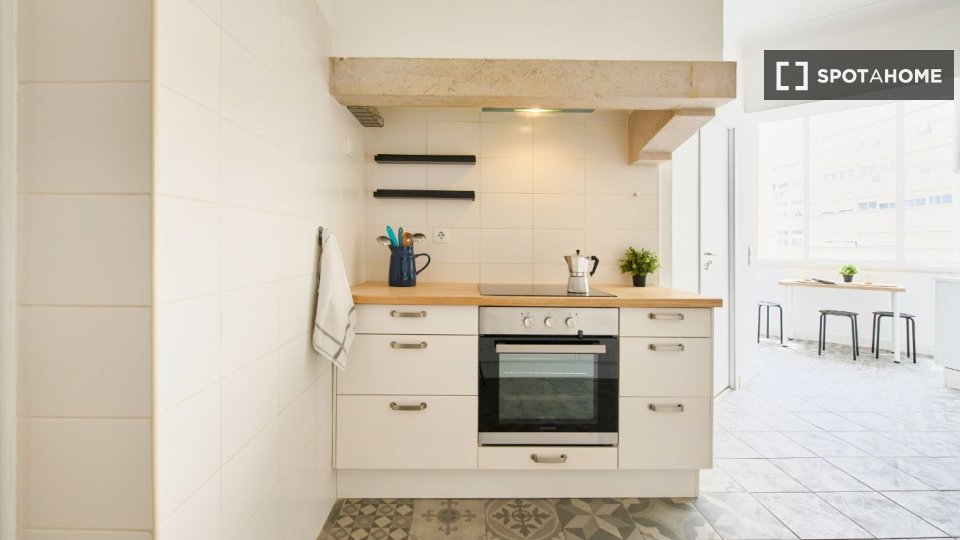 Double room Lisbon, 7 beds — photo 30