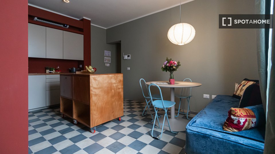 Apartment Milan, 1 bed, 58m² — photo 2