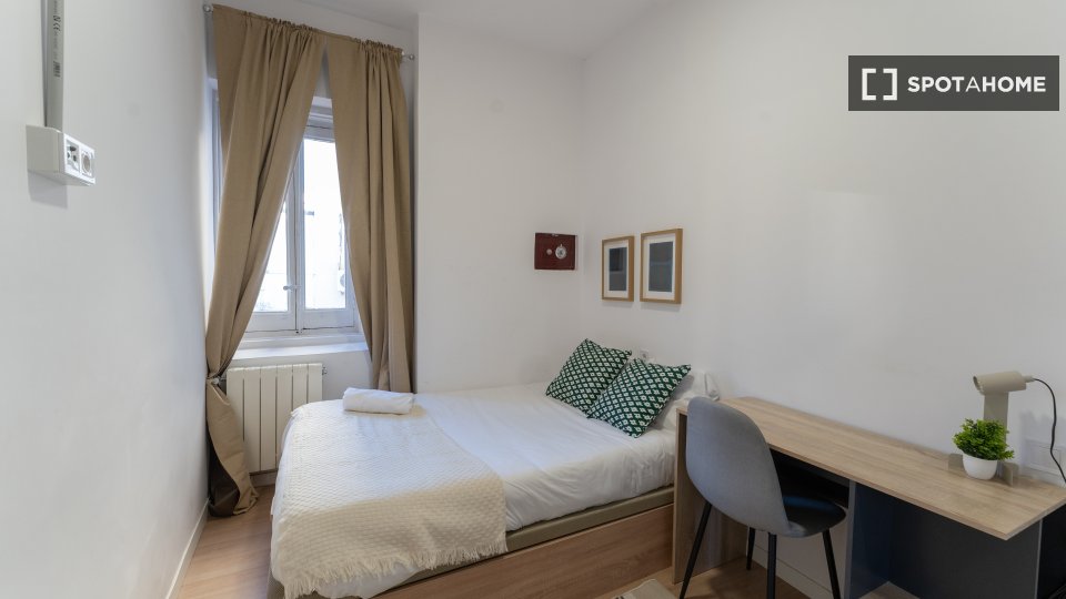 Double room Madrid, 10 beds — photo 25