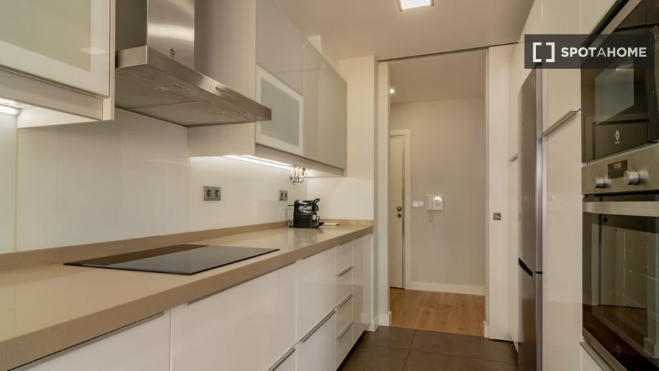 Apartment Lisbon, 3 beds — photo 16