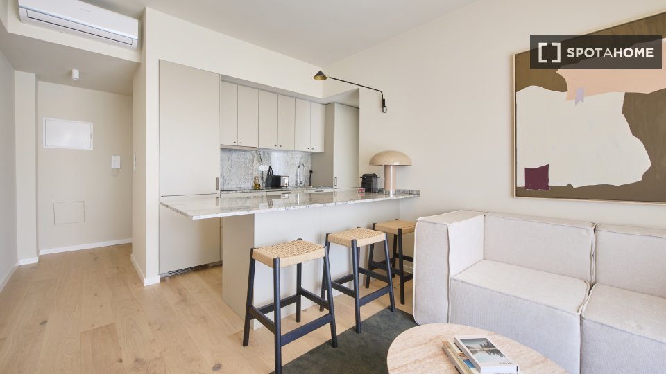 Apartment Lisbon, 1 bed — photo 9