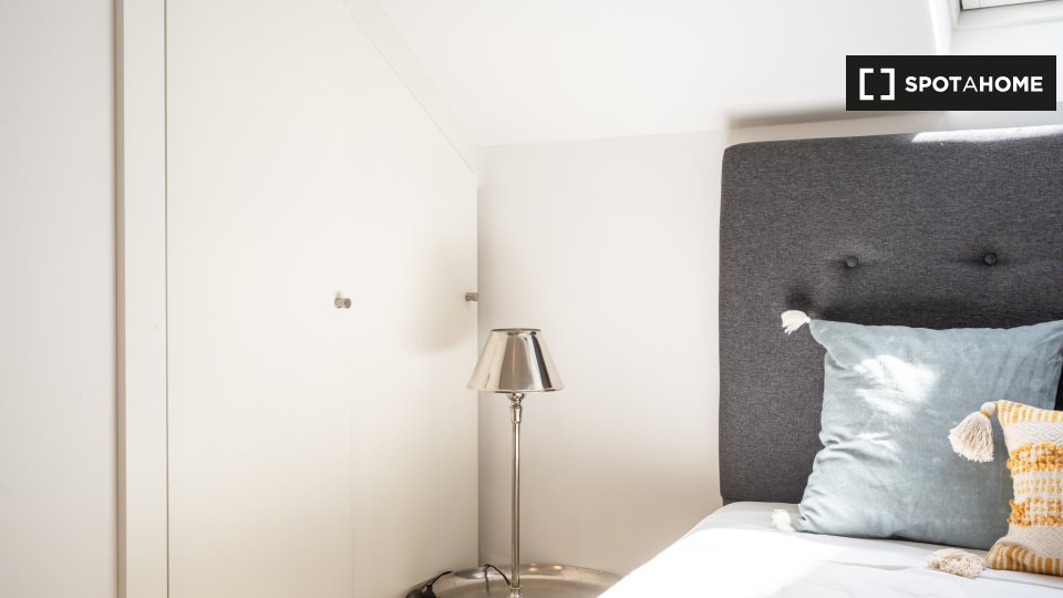 Apartment Lisbon, 2 beds — photo 19