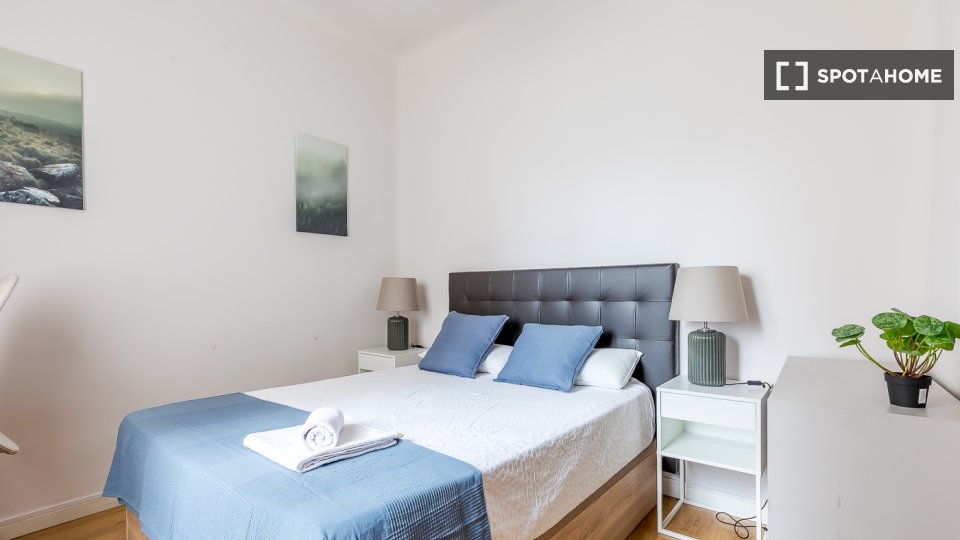 Double room Madrid, 6 beds, 158m² — photo 14