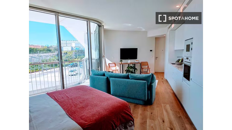 Apartment Lisbon, 1 bed — photo 13