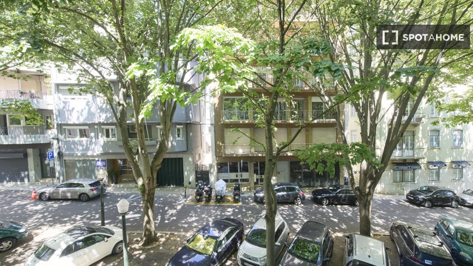 Double room Lisbon, 6 beds — photo 14