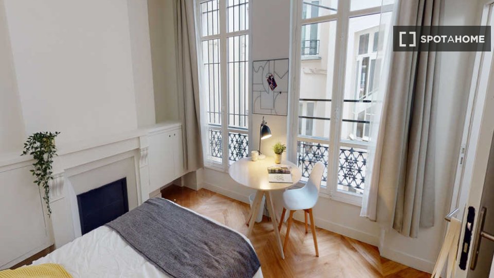 Double room Paris, 9 beds, 220m² — photo 18
