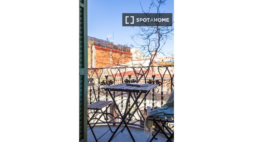 Double room Barcelona, 4 beds, 90m² — photo 16
