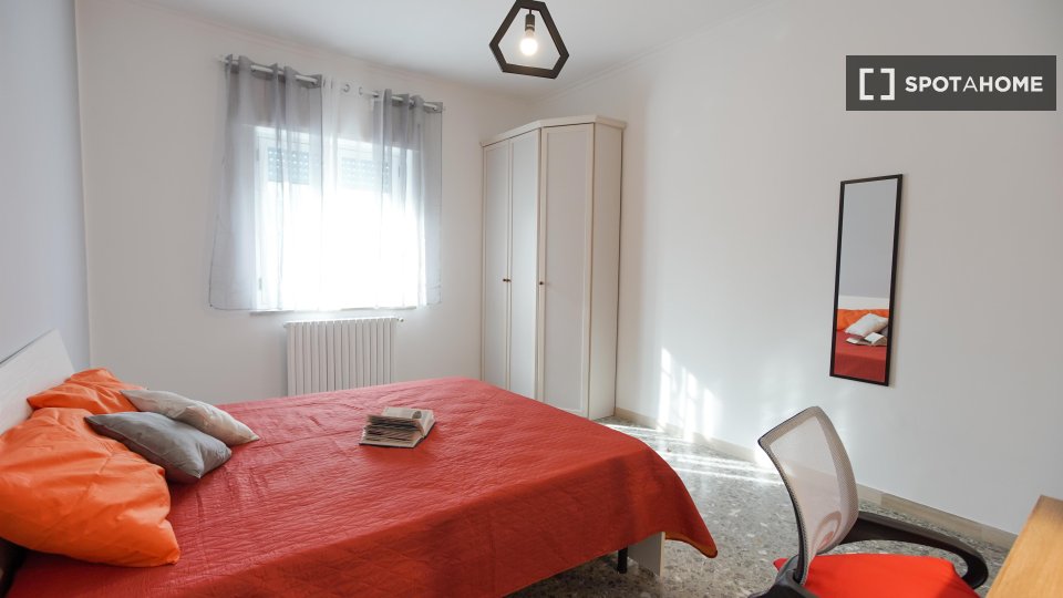 Double room Naples, 5 beds — photo 2