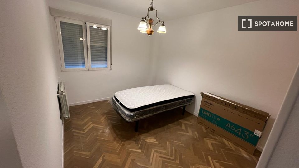 Double room Madrid, 3 beds — photo 3