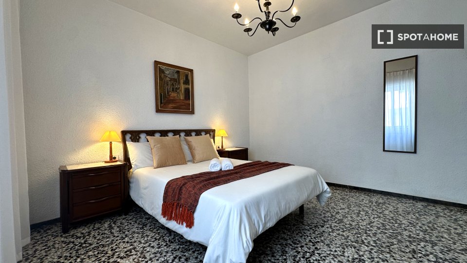 Double room Valencia, 5 beds — photo 2