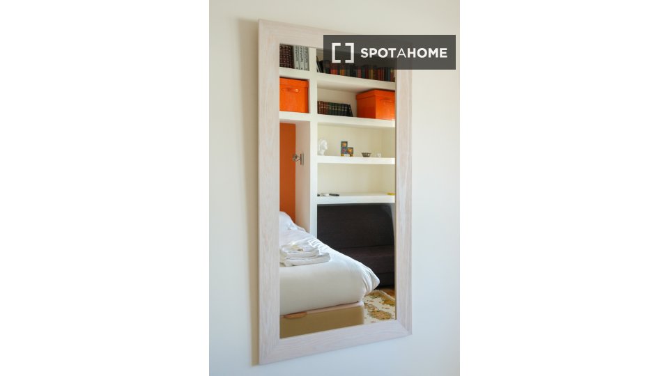 Apartment Lisbon, 1 bed — photo 2