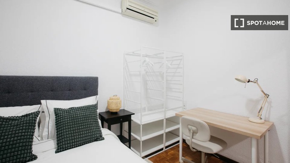 Double room Valencia, 5 beds — photo 17