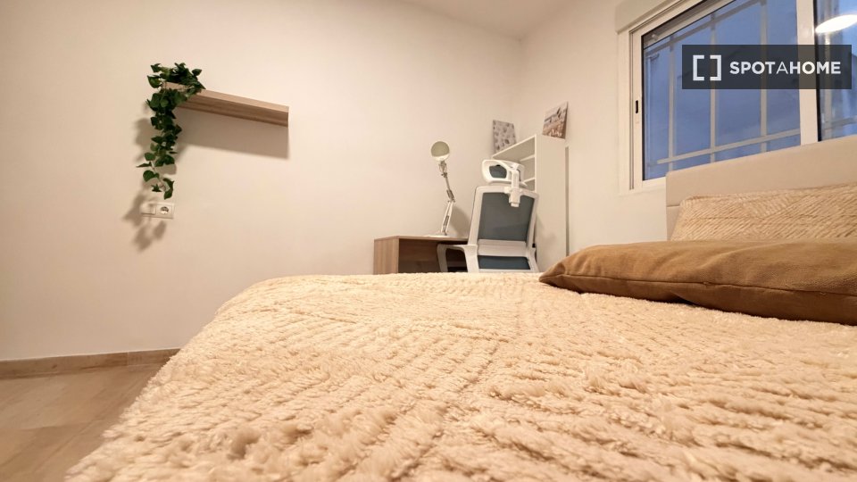 Double room Valencia, 6 beds — photo 3