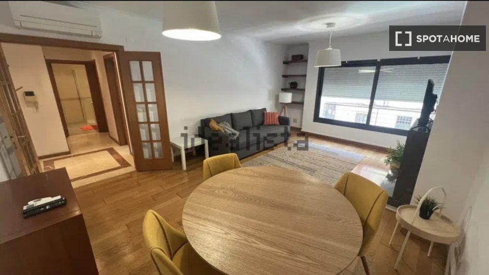 Apartment Lisbon, 1 bed, 75m² — photo 3