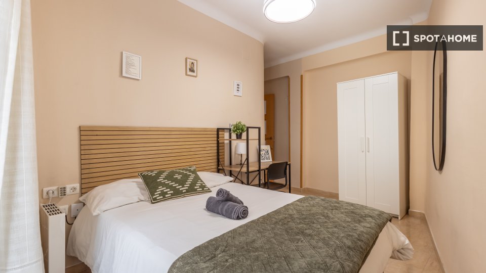 Double room Granada, 6 beds — photo 12