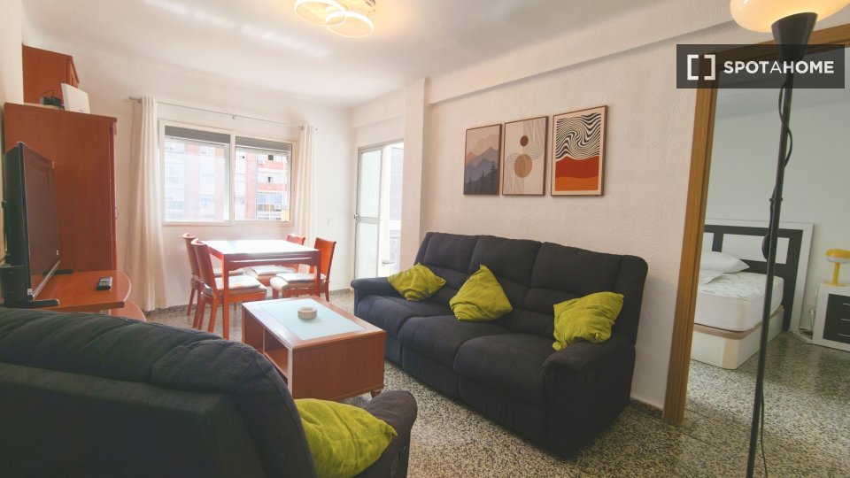 Double room Malaga, 3 beds, 79m² — photo 12