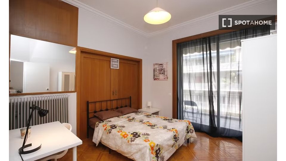 Double room Athens, 7 beds — photo 1
