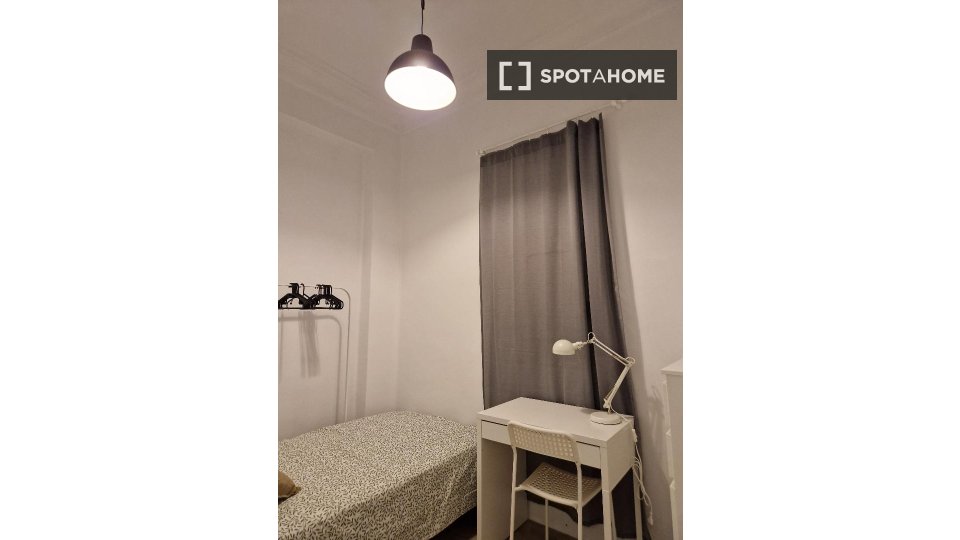 Habitación en piso compartido en alquiler en Arrancapins, Valencia.