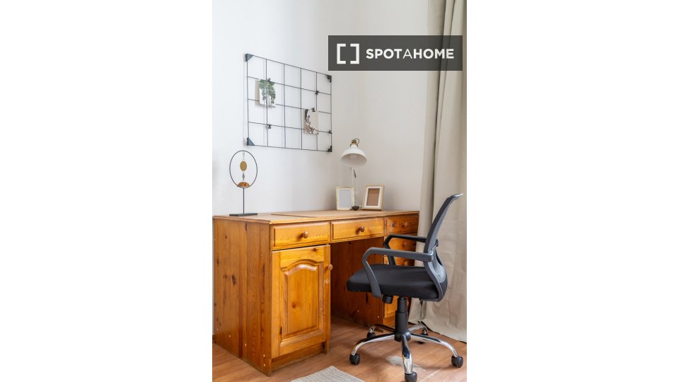 Double room Budapest, 3 beds, 80m² — photo 12