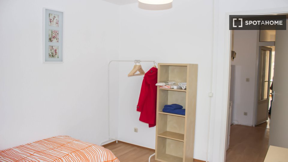 Double room Berlin, 4 beds, 81m² — photo 4