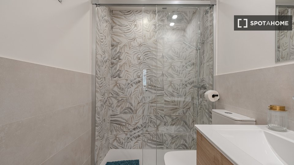 Double room Barcelona, 6 beds, 120m² — photo 76
