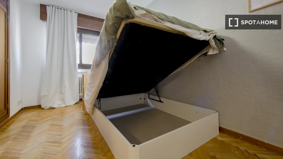 Double room Madrid, 7 beds — photo 3
