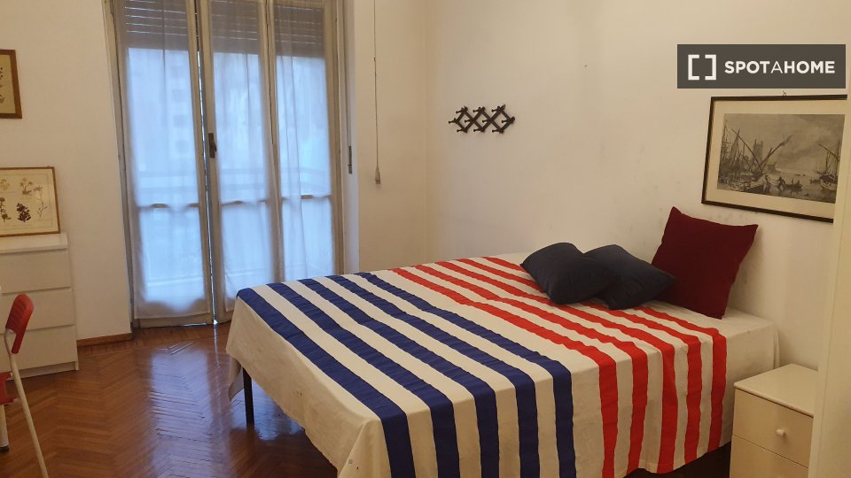 Stanza in appartamento condiviso in affitto a San Donato, Torino - a Torino