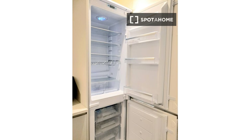 Apartment Manchester, 2 beds, 67m² — photo 15