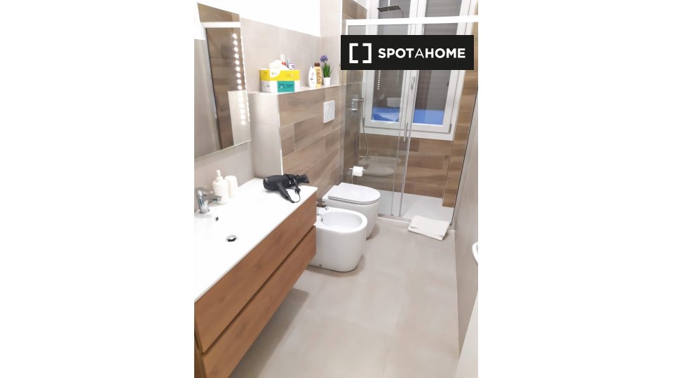 Apartment Milan, 1 bed, 75m² — photo 2
