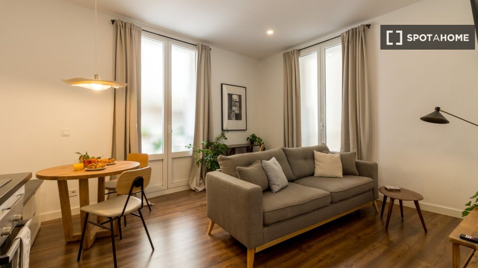 Apartment Barcelona, 1 bed, 50m² — photo 15
