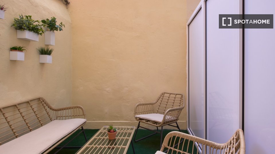 Apartment Lisbon, 1 bed — photo 2