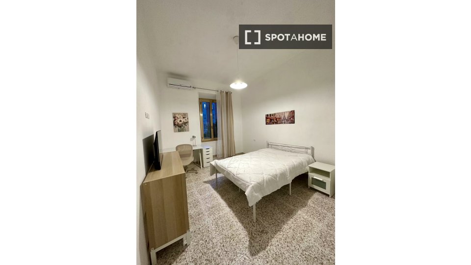 Double room Rome, 3 beds — photo 1